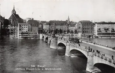 Basel — vue de la Mittlere Rheinbrücke et de la Martinskirche — Photo u. Verlag Frey, n° 538