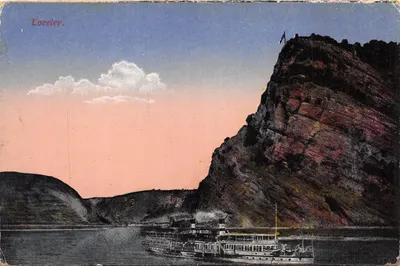 Loreley — rocher escarpé sur le Rhin avec un bateau à vapeur — éditeur non visible