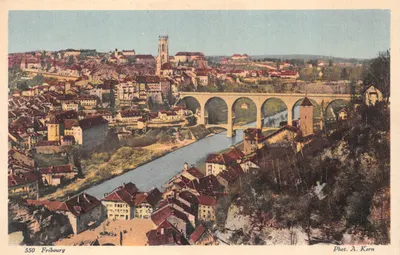 Fribourg — vue panoramique avec le viaduc et la tour de l'église — Phot. A. Kern, n° 550