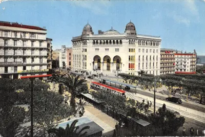 Place des Téléphones — Hôtel de Ville d'Alger — éditeur J. DOYOUNDA