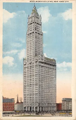 Woolworth Building, New York City — vue de l'édifice emblématique avec texte imprimé en haut et en bas, éditeur American Art Publishing Co. n° R-43753