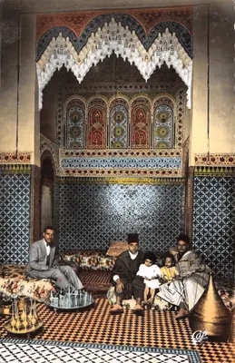 Fès — Salon d'une Habitation — Éditeur COULEURS NATURELLES