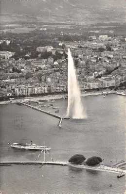 Genève — Vue aérienne sur la Rade, le jet d'eau (120 m.) et la Ville — Éditions Jaeger Genève n°7167