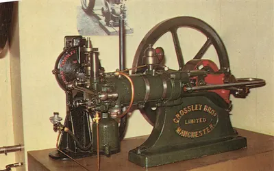 Moteur à essence Crossley — Four-stroke Gas Engine — éditeur Hadfield Print Services Ltd