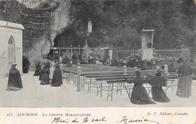 Lourdes. La Grotte Miraculeuse — éditeur D. T. Éditeur, Lourdes, n° 474
