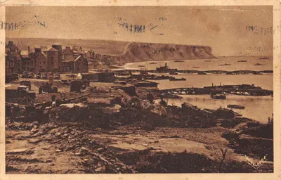 Arromanches-les-Bains — Vue des jetées de débarquement (Les Tourelles) — Edition Photo Chevrot, n°115