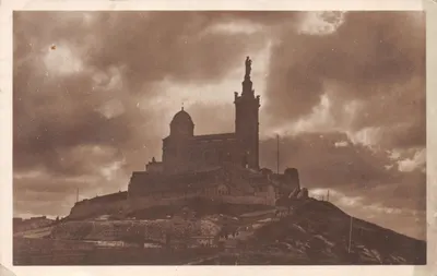 Notre-Dame de la Garde — Effet de Nuages — éditeur LL