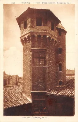Vienne — Tour d'une maison Renaissance, rue des Orfèvres, n° 11 — Édition Martelat, Vienne