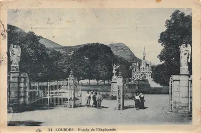 Lourdes — Entrée de l'Esplanade — éditeur ALÈS DES ARTS PHOTO-MÉCANIQUES