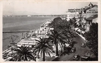 Terrasse des Bains — vue de la plage et de l'Hôtel Beau-Sejour — Édition Française
