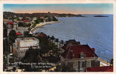 Saint-Raphaël (Var) — Vue du Boulevard Félix Martin et du Lion de Terre — Éditions Tzarewitsch