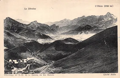 Le Dévoluy — vue des Baisses avec l'Obiou (2783 m.) — Cliché Héllin