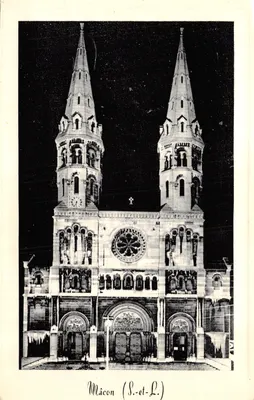 Mâcon (S.-et-L.) — Cathédrale Saint-Pierre illuminée — IMP. COMBIBIER