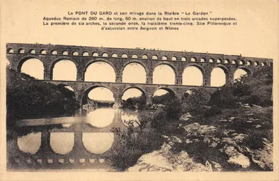 Le Pont du Gard — aqueduc romain sur le Gardon — éditeur IDÉALE