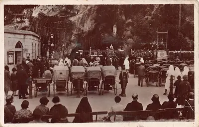 Lourdes — La Grotte — Édition P. Doucet