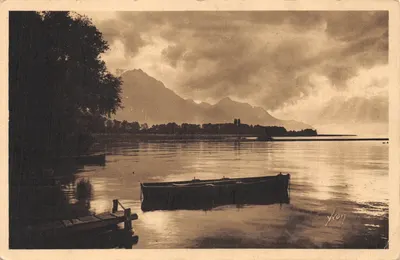Évian-les-Bains — Lac Léman avec montagnes en arrière-plan — Éditions d'Art YVON
