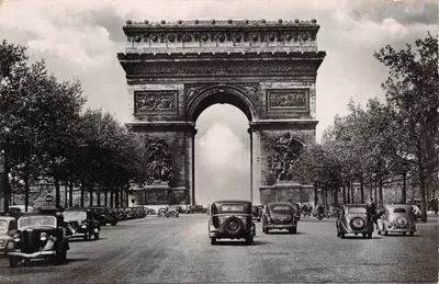Paris - L'Arc de Triomphe — éditeur Fabric. E.R. Paris