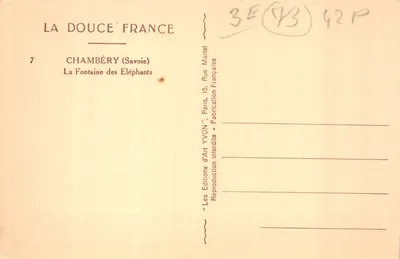 Chambéry (Savoie) — Widok na Fontannę Elefantów z centralnym pomnikiem i budynkiem z kopułą — Wydawnictwo Art YVON — Rewers