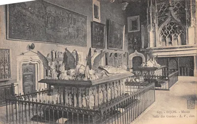 Salle des Gardes — Musée de Dijon — L.V. édit