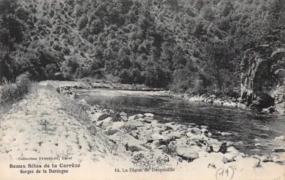 La Digue de Despouille — vue du cours de la Dordogne — Collection EYBOULRT, Usel