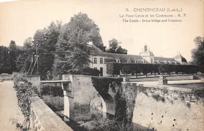 Chenonceau (Loiret) — Le Pont-Levis et les Communs — A.P