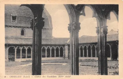 Charlieu (Loire) — Cloître des Cordeliers (XIVe siècle) — Cumbre & Macol