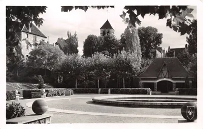 Les Jardins Supéradais — Montluçon (Allier) — Éditions du LYS, Moulin