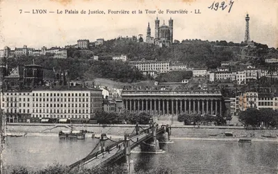 LYON — Le Palais de Justice, Fourvière et la Tour de Fourvière — LL