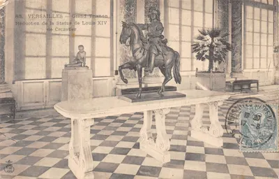 Versailles — Grand Trianon — Réduction de la Statue de Louis XIV de Crczatier
