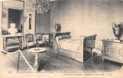 Versailles — Le Grand Trianon. La Chambre à Coucher de Napoléon Ier — LL. n° 301