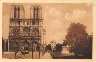 Notre-Dame de Paris — façade — éditeur PATRAS