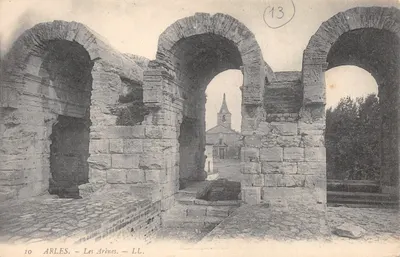 Arles — Les Arènes — éditeur LL. n°10