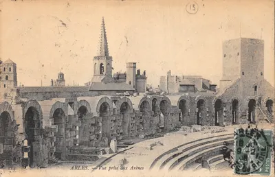Arles — Vue prise aux Arènes — éditeur CAISE