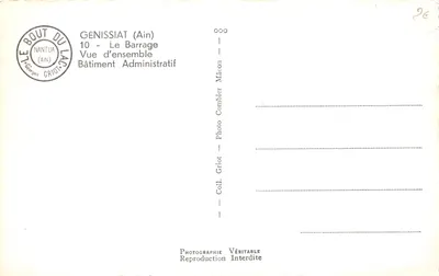 Génissiat (Ain) — Vue d'ensemble du barrage et bâtiment administratif — Éditeur : Photo Combier Mâcon — पीछे