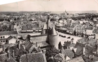 Issoudun — Panorama vers le Beffroi et la Basilique du Sacré-Cœur — Cie des Arts Photomécaniques