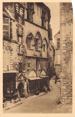 Sarlat - Hôtel Plamon — maison du XIVe siècle, éditeur P. Daudrix