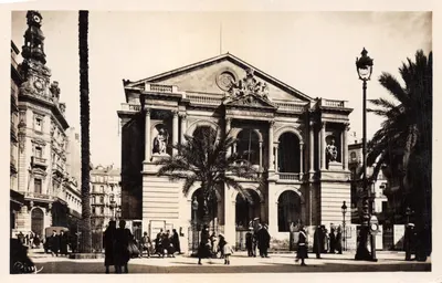Théâtre Municipal — façade néoclassique ornée de statues — éditeur R. Piny