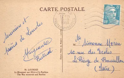 Lourdes — Monument aux Morts et la Basilique — Édition Palais du Rossaire — पीछे