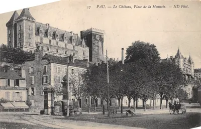 Pau — Le Château, Place de la Monnaie — ND Pbot