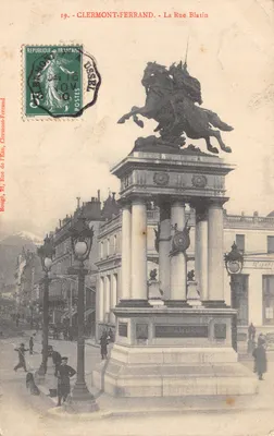 Clermont-Ferrand — Monument équestre de Cergovie sur la Rue Blatin — éditeur Bouge, 21, Rue de l'Eau