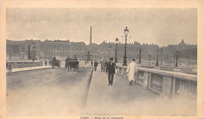 Paris — Place de la Concorde — vue du pont avec l'Obélisque et les bâtiments