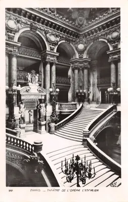Paris — Théâtre de l'Opéra, l'escalier — éditeur VAN, Paris, n° 361