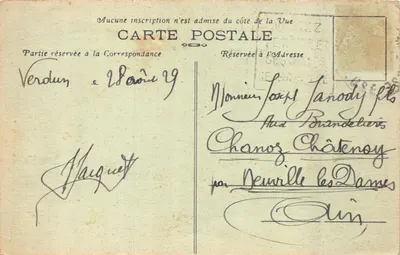 Cimetière National de DOUAUMONT (partie droite) — Vue prise de l'Ossuaire en construction — Édition Verdun — पीछे