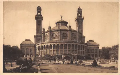 Palais du Trocadéro — Vue du bâtiment principal — Éditions YVON, n°76
