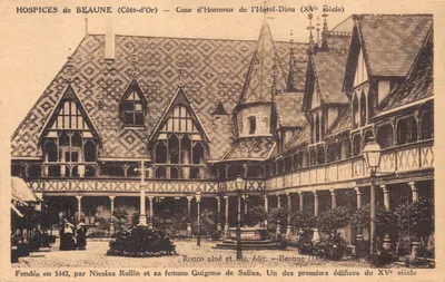 Hospices de Beaune (Côte-d'Or) — Cour d'Honneur de l'Hôtel-Dieu (XVe siècle) — Ronco aîné et fils, édit. - Beaune (Déc.)