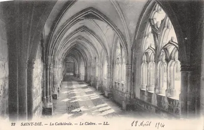 Saint-Dié — La Cathédrale — Le Cloître — LL. — n°22