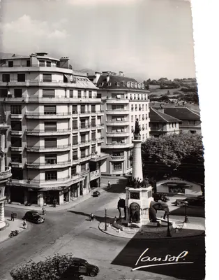 Chambéry — Boulevard de la Colonne et Fontaine des Éléphants dite « 4 sans cul » — Éditions Photographiques JANSOL
