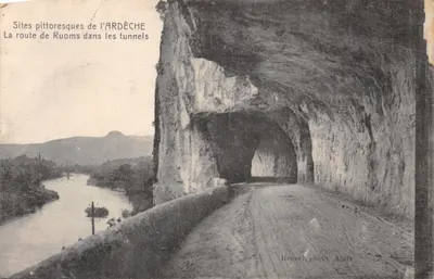 Sites pittoresques de l'ARDÈCHE — La route de Ruoms dans les tunnels — Brunel, photo Aluis