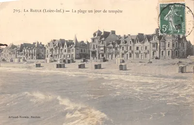 La Baule (Loire-Inf.) — La plage un jour de tempête — Artaud-Nozais, Nantes, n°705