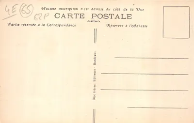 Cauterets — La Place de l'Hôtel-de-Ville — M. D — पीछे